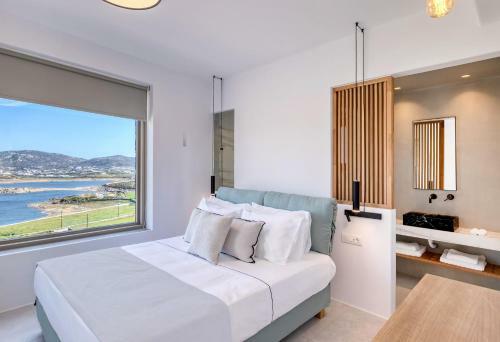 Hotel Panormos Bay Suites
