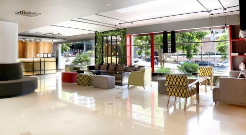 Monroe Hotel