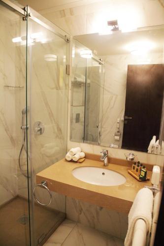 Honey House Hotel
