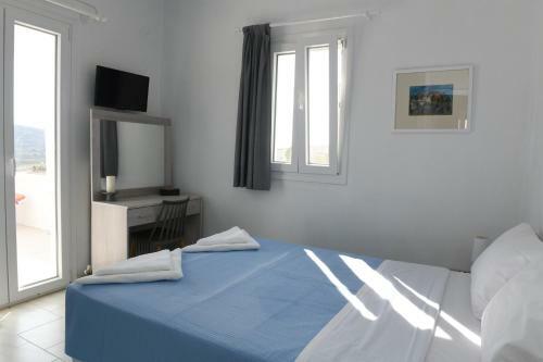Cycladic House At The Suburbs Of Naousa