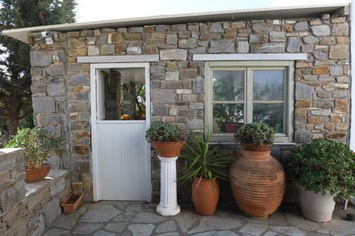 Cycladic House At The Suburbs Of Naousa