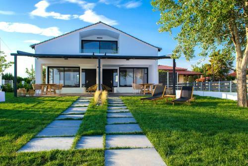 Hostal Thea Suites