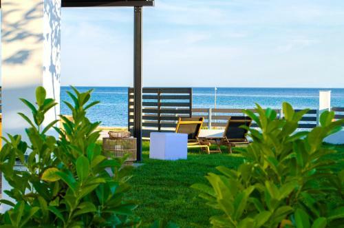 Hostal Thea Suites