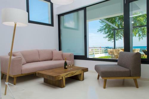 Hostal Thea Suites
