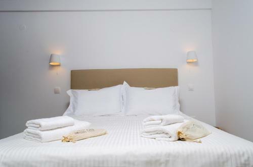 Hostal Thea Suites