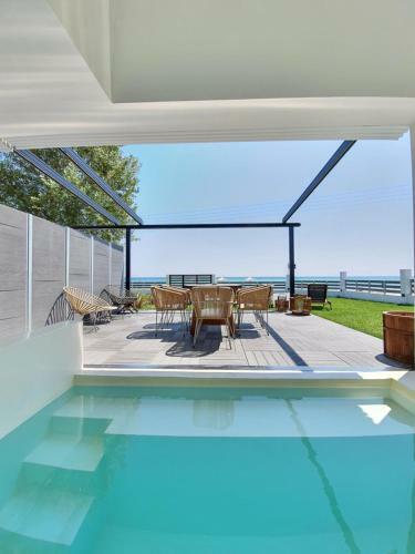 Hostal Thea Suites