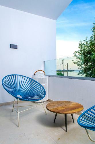 Hostal Thea Suites