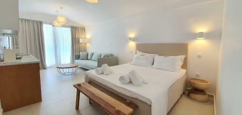 Hostal Thea Suites