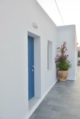 Blue Paradise Apartments