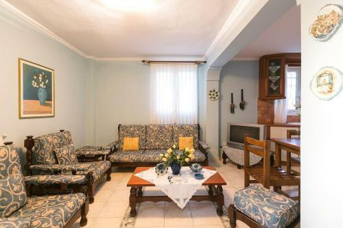 #flh - The Tangerine House (6bdr)
