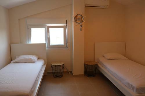 Villa Three-storey Maisonette In Nikiti