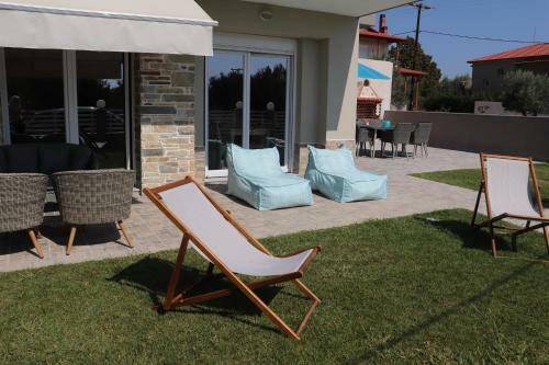 Villa Three-storey Maisonette In Nikiti