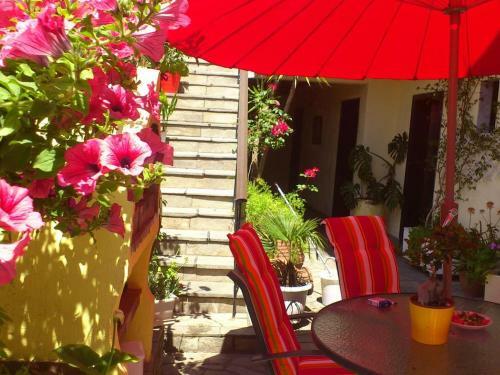 Hostal Room In Bb In Paradise