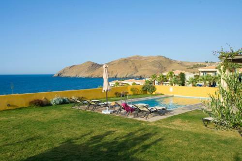 Alkiones Seafront Villas
