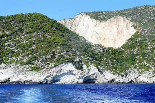 Beautiful 2-bed Villa In Zakynthos
