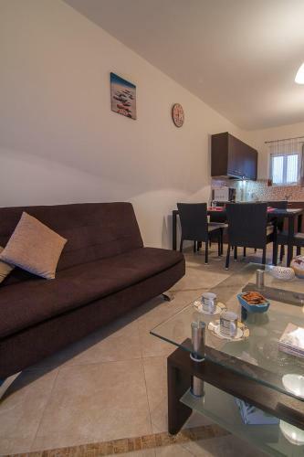 Despina Apartment - Sea & Pool View