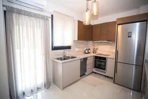 Moonline Maisonettes & Apartments