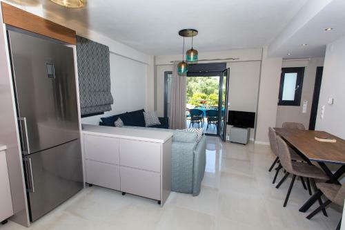 Moonline Maisonettes & Apartments