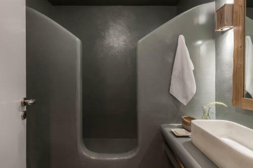 Platinum Paros Villa Villa Aiolos 4 Bedrooms Jacuzzi Ambelas