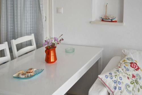 Fairy-tale Seafront Cycladic Home