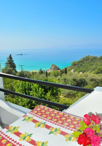Pelekas Beach Studio Aparts With Pool