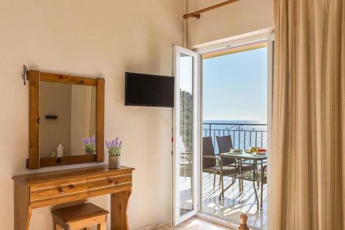 Apartments In Pelekas Beach With Pool Adonis