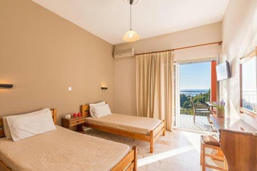 Apartments In Pelekas Beach With Pool Adonis