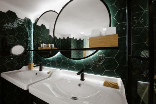 The Bold Type Hotel