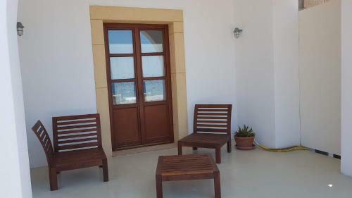 Hostal Yellow Room - The Sunset In A Room