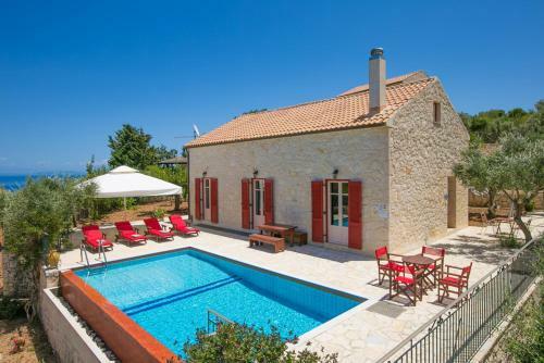 Perachori Villa Sleeps 4 Pool Air Con Wifi