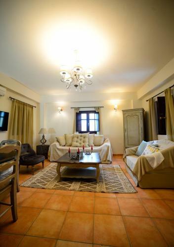 Hostal Focalion Castle Luxury Suites