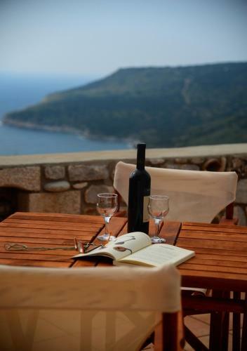 Hostal Focalion Castle Luxury Suites