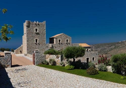 Hostal Focalion Castle Luxury Suites