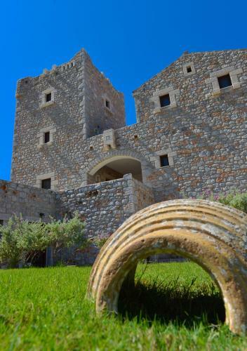 Hostal Focalion Castle Luxury Suites