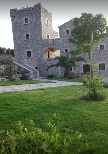 Hostal Focalion Castle Luxury Suites