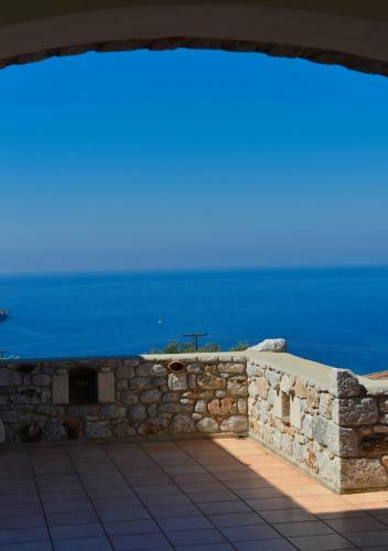 Hostal Focalion Castle Luxury Suites