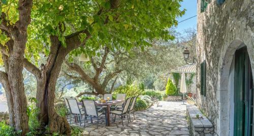 Pigadisanoi Villa Sleeps 8 With Pool Air Con And Wifi