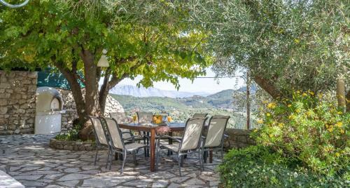 Pigadisanoi Villa Sleeps 8 With Pool Air Con And Wifi
