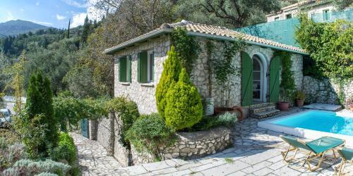 Pigadisanoi Villa Sleeps 8 With Pool Air Con And Wifi