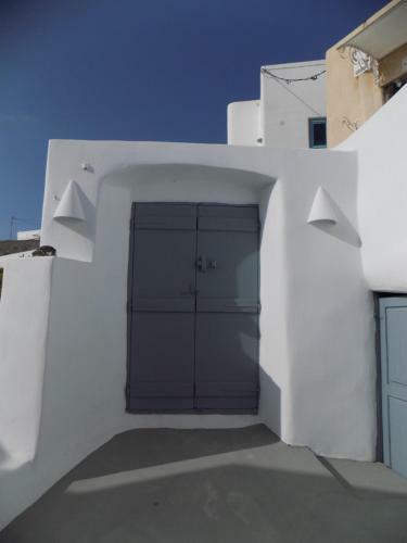 Imarkellis Santorini
