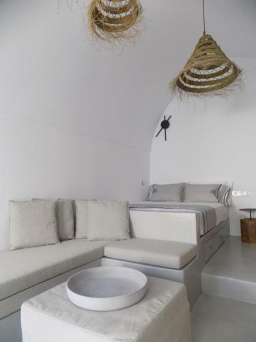 Imarkellis Santorini