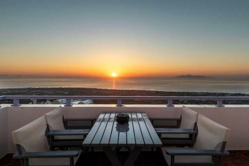 Dreamstate Cycladic Apartment