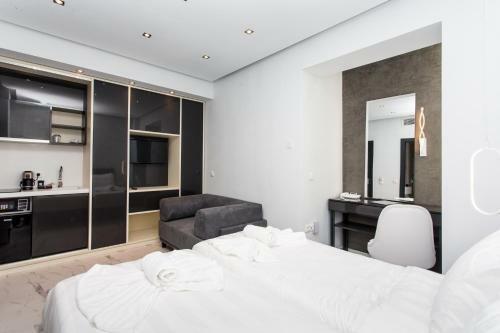 Crystal Villas & Suites