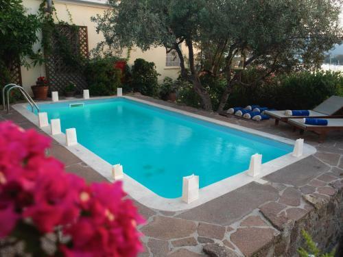 Villa Anemone Residence