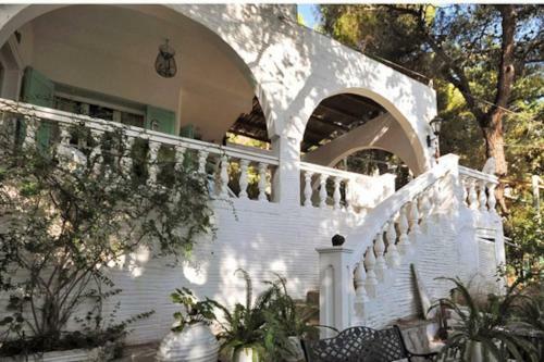 Poros Pine Villa