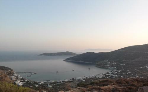 Miles Away Sifnos - Beachfront House