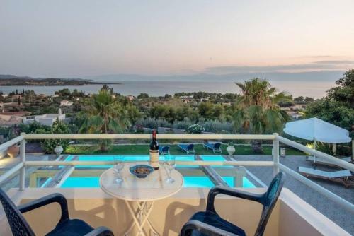 Luxurious Cosy Villa Breathtaking Seaview Pool