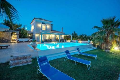 Luxurious Cosy Villa Breathtaking Seaview Pool