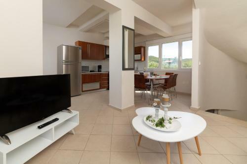 Pigadaki Villas Polychrono