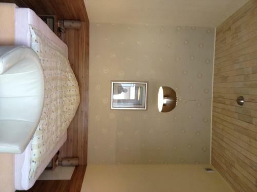 Hostal Molo U?eiga Inn